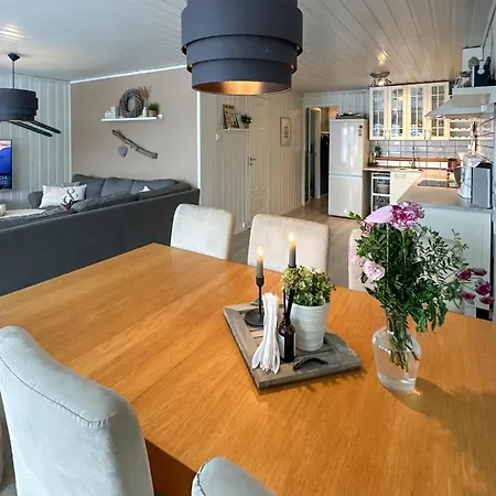 Ferienhaus 5 Bedroom Pet Friendly In *