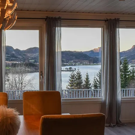 Semesterbostad 5 Bedroom Pet Friendly In *